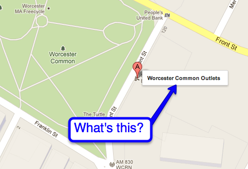 Я осматривал Вустер на Картах Google (Я ЛЮБЛЮ смотреть на карты), когда заметил то, чего никогда раньше не видел - прямо в центре города;