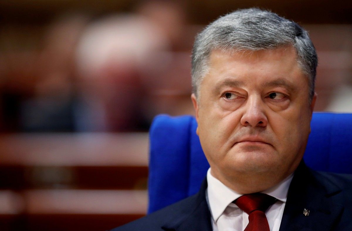 За словами журналіста, сторінка Peter Lions існує до цих пір, але починаючи з сьогоднішнього дня вона зачищена і відкрита тільки для друзів